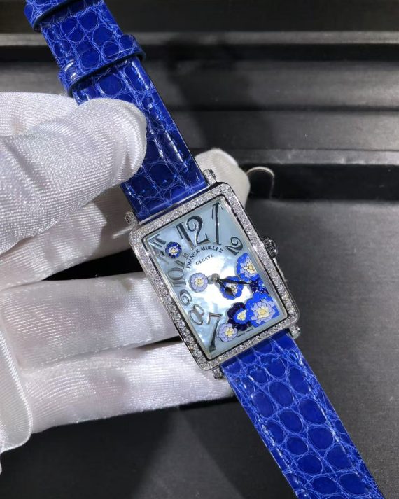 Franck Muller 952 model 25.9x36mm diamond watch